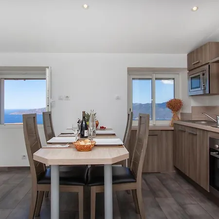 Lägenhet De La Tour