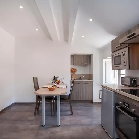 De La Tour * Piana (Corsica)