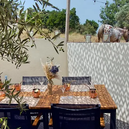 De La Tour Lägenhet *