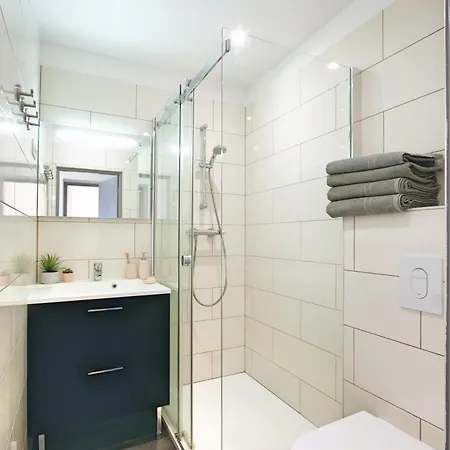 Lägenhet De La Tour *