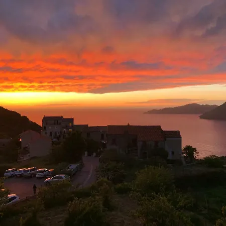 Lägenhet De La Tour *