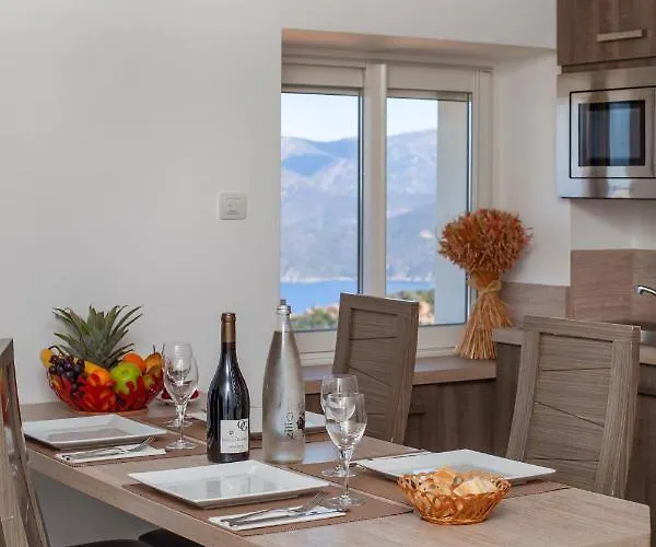 De La Tour Apartman Piana