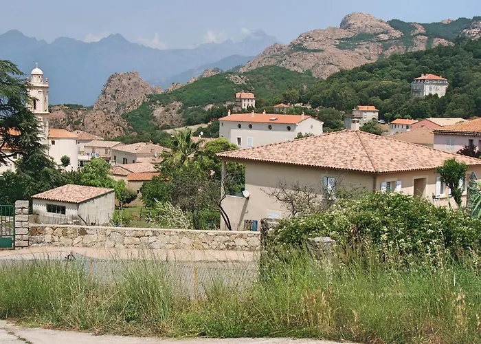 De La Tour Apartman Piana