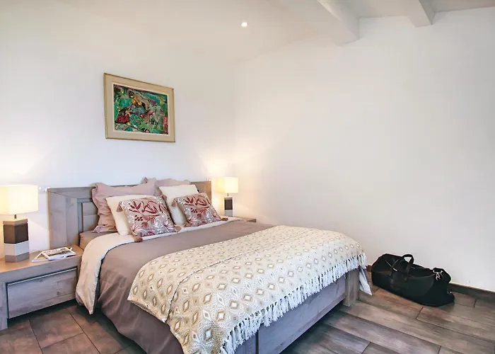 De La Tour Apartman Piana